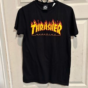 Thrasher flame logo girls BF tee size small